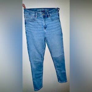 American Eagle Straight Stretch Mom Jeans! Like New!